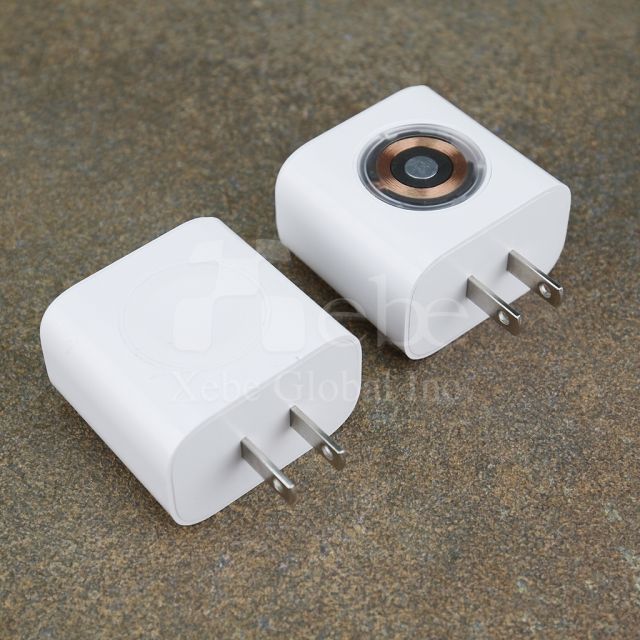 三合一LOGO多功能充電器